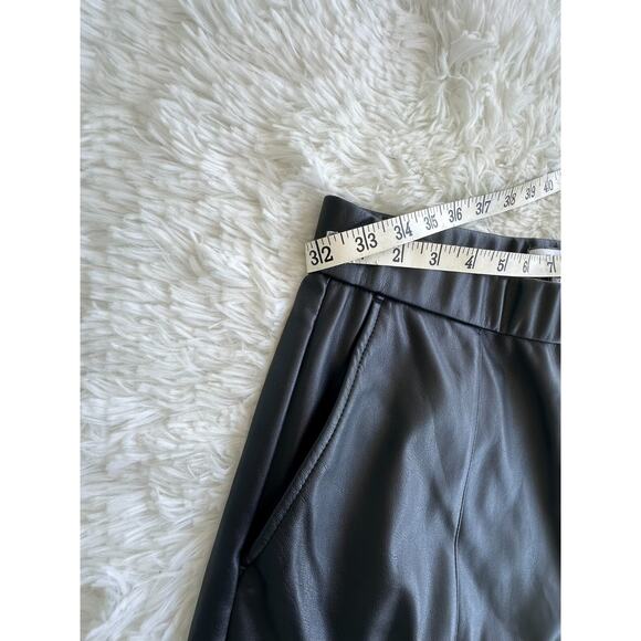 BCBG NEW YORK Faux-Leather Cropped Pants Women's Black Slash Pockets Size 10 - Picture 7 of 14